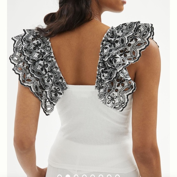 🥑5/$25 Anthropologie Ruffle Eyelet Sleeve Top sz M - Picture 3 of 8